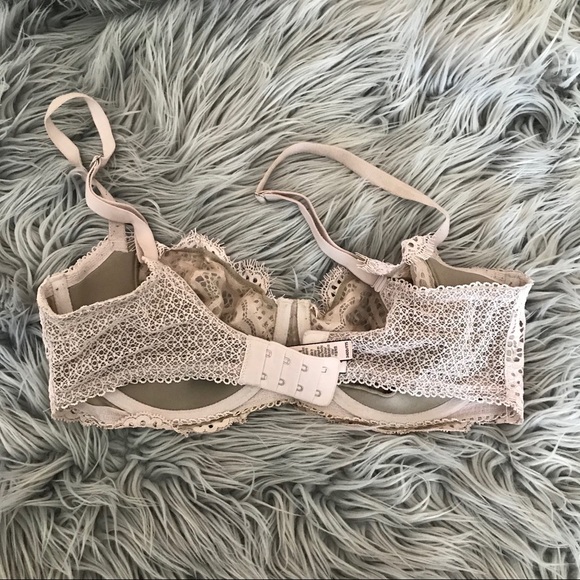 Light pink lace bra - Picture 2 of 3